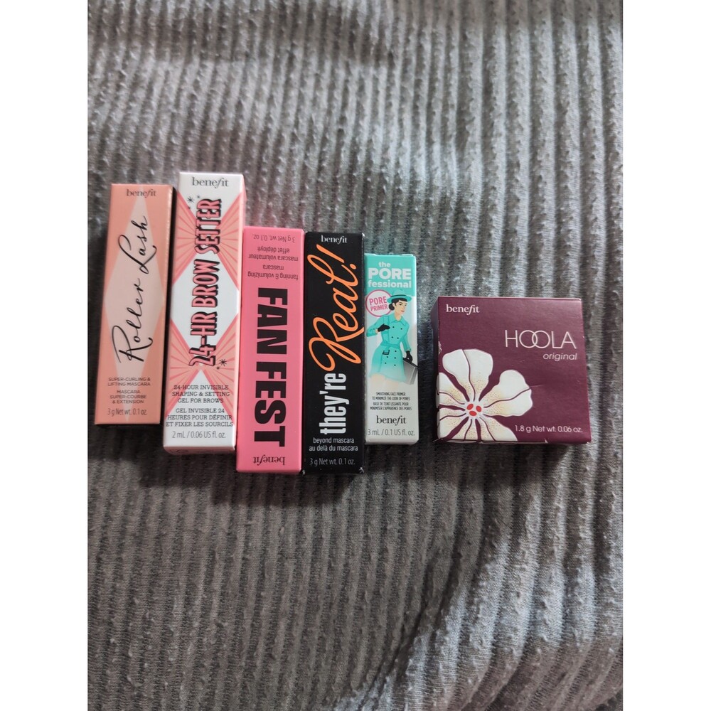 Benefit cosmetics sample set